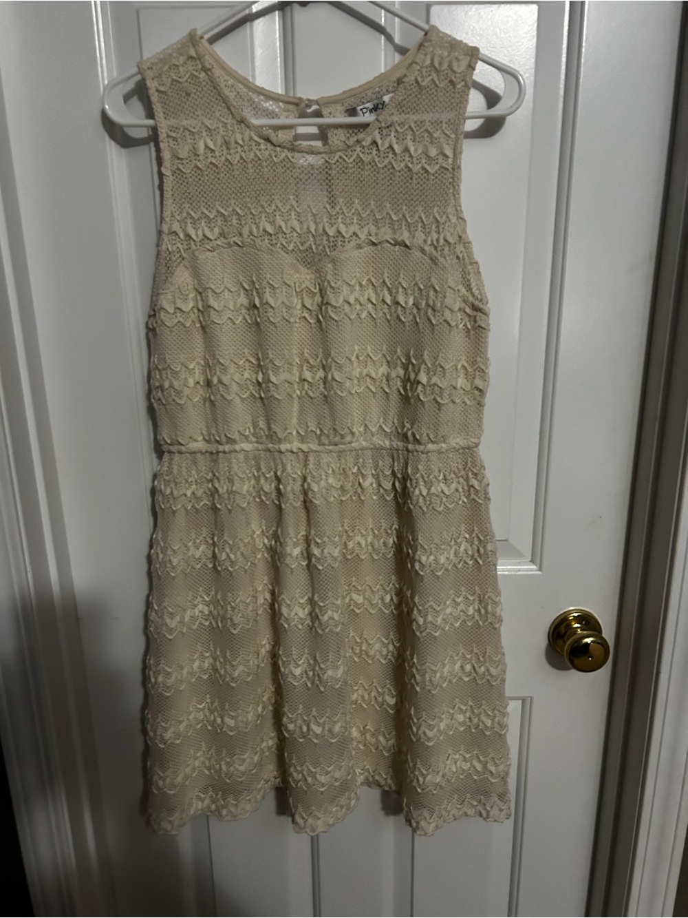 Pinky Cream Lace Sleeveless Dress
